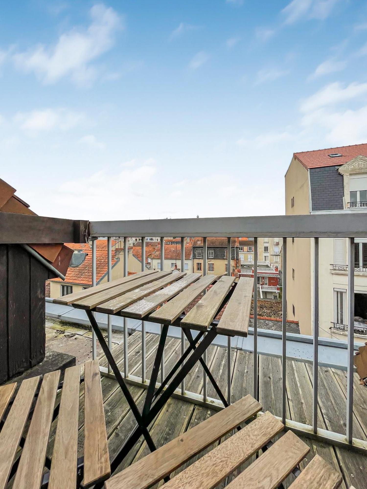 شقة Pied-A-Terre A Montluçon المظهر الخارجي الصورة